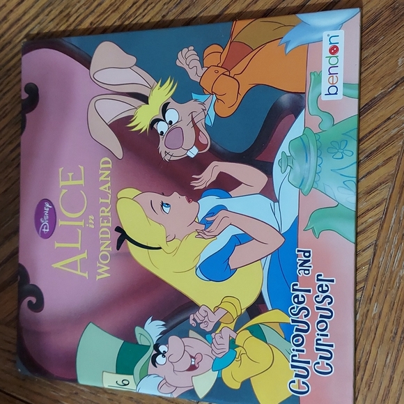 Disney Alice in Wonderland Curiouser and Curiouser - Picture 12 of 12